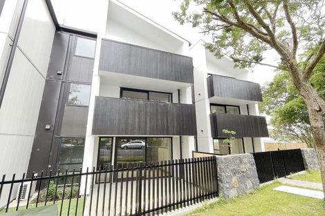 Photo of property in 42c Letterkenny Place, Blockhouse Bay, Auckland, 0600