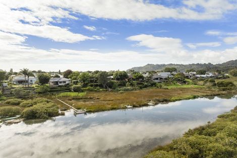 Photo of property in 106 Whitby Place, Whangamata, 3620