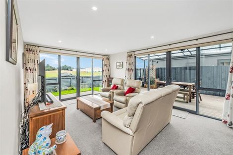 Photo of property in 44 Blakes Road, Belfast, Christchurch, 8051