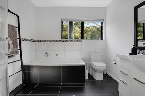 Photo of property in 2/39 Saffron Street, Birkdale, Auckland, 0626