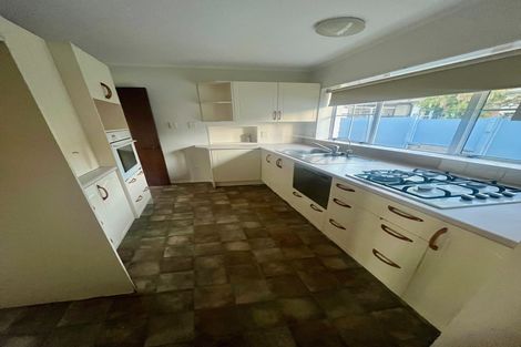 Photo of property in 1/5 Napoleon Avenue, Milford, Auckland, 0620