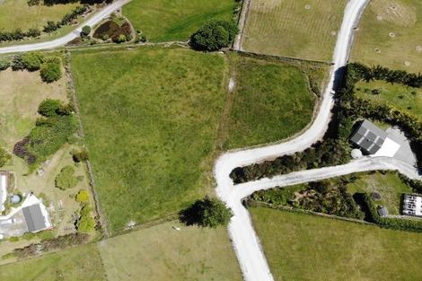 Photo of property in 16 Taipa View Road, Taipa, 0483