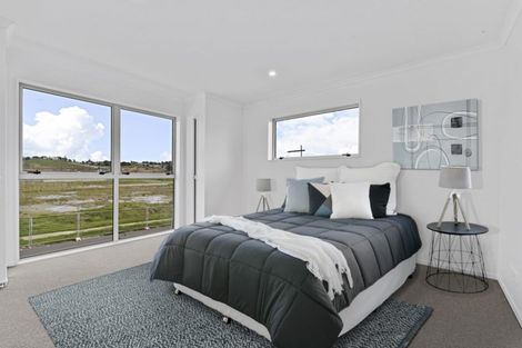 Photo of property in 13 Tyler Davies Drive, Red Beach, 0932