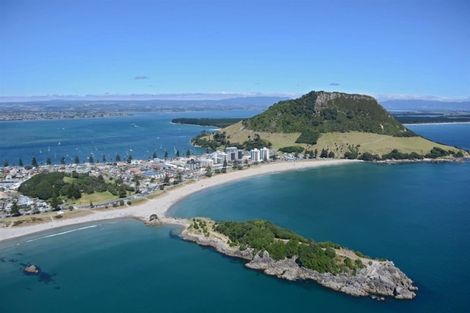 Photo of property in 12 Pitau Road, Mount Maunganui, 3116