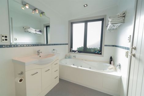 Photo of property in 12 Tawera Place, Te Anau, 9679