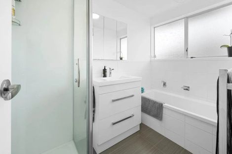 Photo of property in 30 Luton Avenue, Sunnyhills, Auckland, 2010