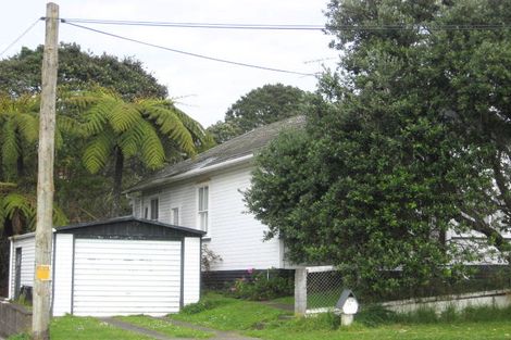 Photo of property in 15 Harbour Street, Moturoa, New Plymouth, 4310