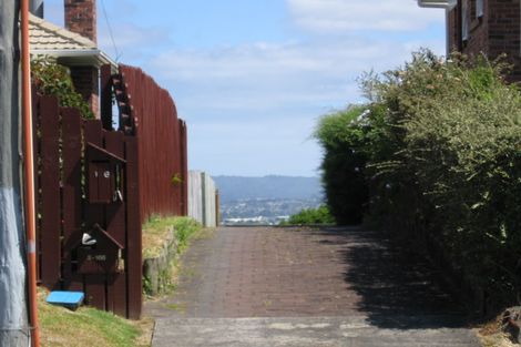 Photo of property in 2/166 Rangatira Road, Beach Haven, Auckland, 0626