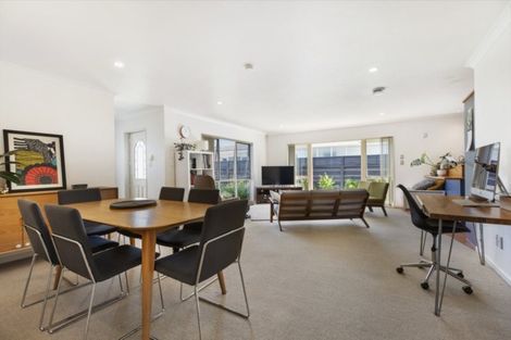 Photo of property in 430a Great South Road, Opaheke, Papakura, 2113