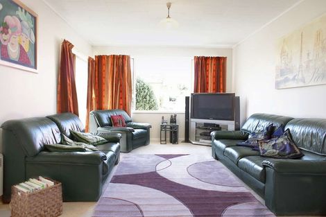 Photo of property in 21 Routley Drive, Glen Eden, Auckland, 0602