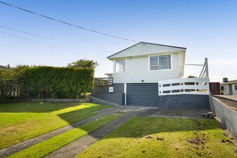 Photo of property in 7 Hulke Crescent, Bell Block, New Plymouth, 4312