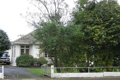 Photo of property in 24 Hardie Street, Hokowhitu, Palmerston North, 4410