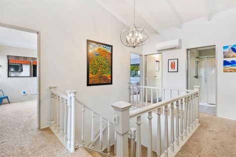 Photo of property in 31 Mercury Way, Whitby, Porirua, 5024