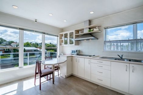 Photo of property in 4 Meadowvale Avenue, Forrest Hill, Auckland, 0620
