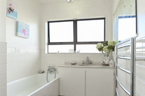 Photo of property in 213 Taradale Road, Pirimai, Napier, 4112