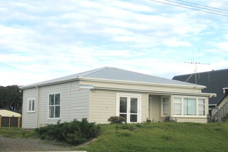 Photo of property in 36 Moana Street, Otaki Beach, Otaki, 5512