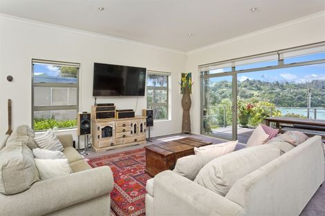 Photo of property in 22 Stillwater Crescent, Stillwater, Silverdale, 0993