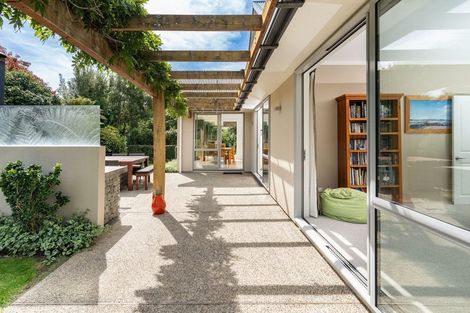Photo of property in 2 Railway Lane, Outram, 9019