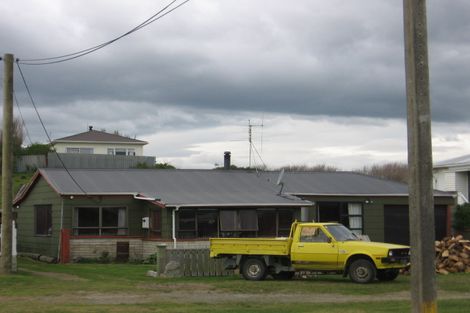 Photo of property in 29 Nash Parade, Foxton Beach, Foxton, 4815