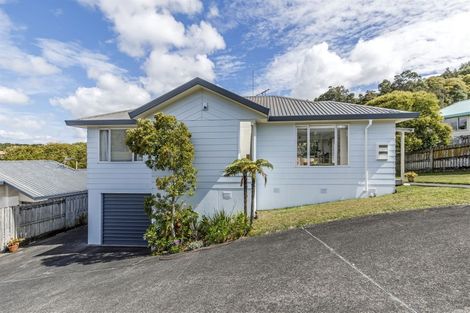 Photo of property in 1/8 Fernlea Rise, Bayview, Auckland, 0629