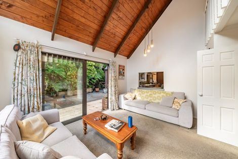 Photo of property in 42 Amapur Drive, Khandallah, Wellington, 6035