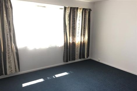 Photo of property in 51 Normanton Street, Glenfield, Auckland, 0629