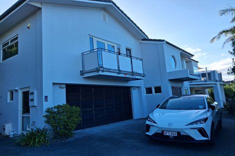 Photo of property in 71 William Bayes Place, Red Beach, 0932