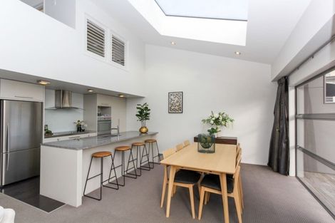 Photo of property in 18/2 Buller Street, New Plymouth, 4310