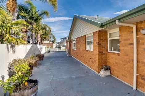 Photo of property in Cheltenham Court, 600 Market Street South, Hastings, 4122