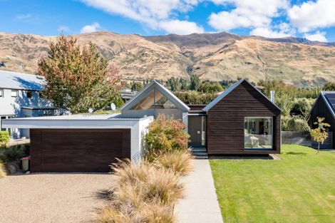 Photo of property in 125 Meadowstone Drive, Wanaka, 9305