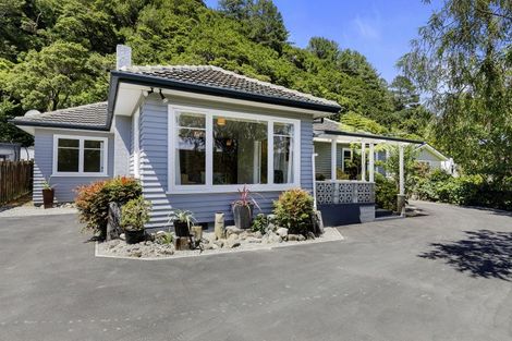 Photo of property in 710 Main Road North, Te Marua, Upper Hutt, 5018