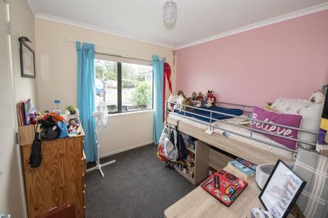 Photo of property in 8 Dunbar Place, Highlands Park, New Plymouth, 4312