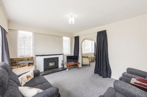 Photo of property in 37 Waterloo Crescent, Hokowhitu, Palmerston North, 4410