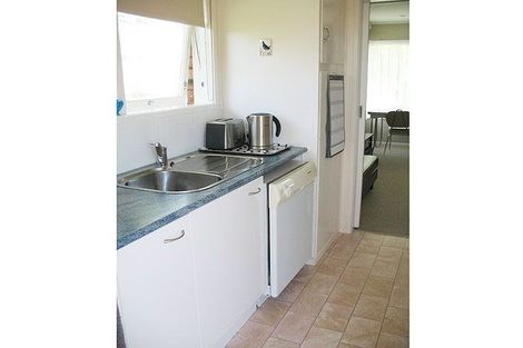 Photo of property in 1/11 Celtic Crescent, Ellerslie, Auckland, 1051