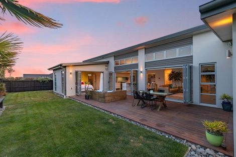 Photo of property in 21 Torrey Pines, Waimairi Beach, Christchurch, 8083