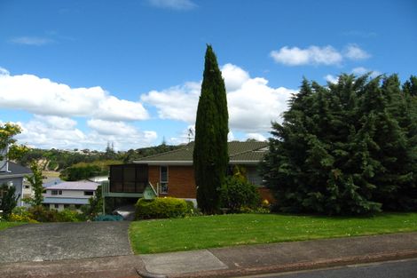 Photo of property in 15 Zita Avenue, Matakatia, Whangaparaoa, 0930