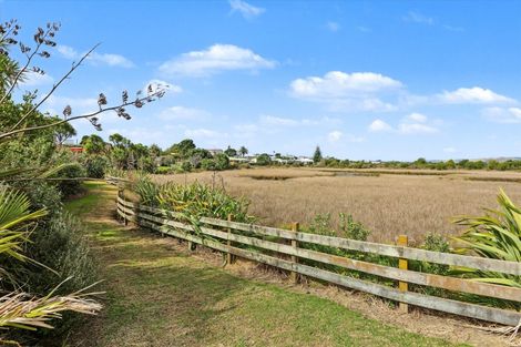 Photo of property in 564a Pukehina Parade, Pukehina, Te Puke, 3189