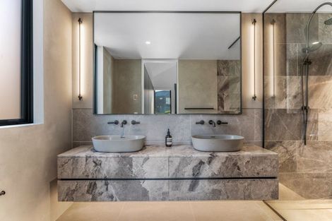 Photo of property in 15 Hackett Road, Jacks Point, Queenstown, 9371