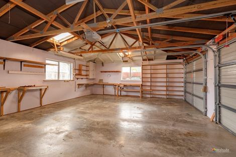 Photo of property in 43 Henry Street, Ebdentown, Upper Hutt, 5018