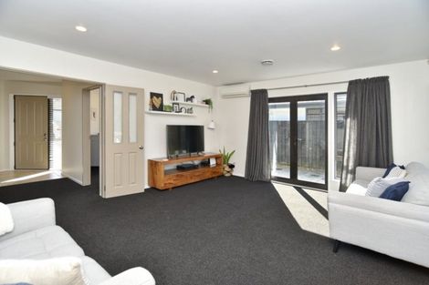 Photo of property in 10a Puhara Avenue, Parklands, Christchurch, 8083