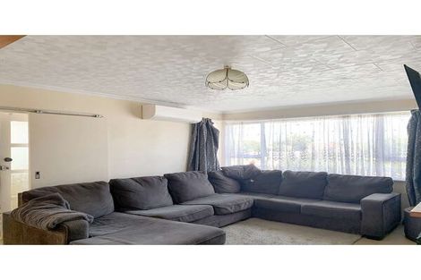 Photo of property in 49 Goldsmith Crescent, Levin, 5510