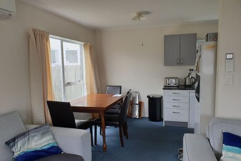 Photo of property in 33 Guadeloupe Crescent, Grenada Village, Wellington, 6037