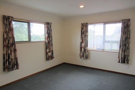 Photo of property in 1/5 Chateau Drive, Burnside, Christchurch, 8053