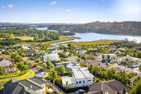 Photo of property in 7 Rangi Avenue, Schnapper Rock, Auckland, 0632