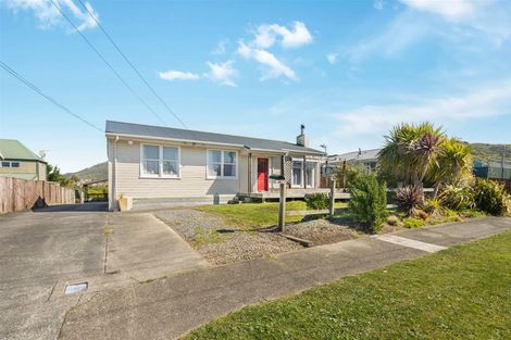Photo of property in 59 Whanga Crescent, Titahi Bay, Porirua, 5022