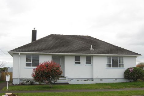 Photo of property in 33 Wrantage Street, Westown, New Plymouth, 4310