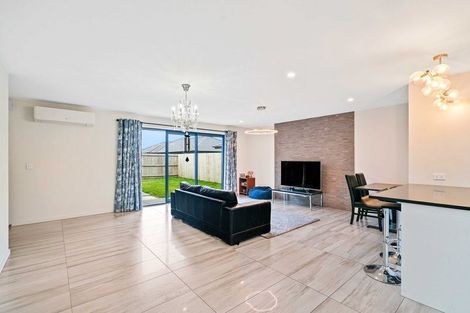 Photo of property in 6 Olearia Lane, Halswell, Christchurch, 8025