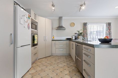 Photo of property in 3a Simons Street, Moturoa, New Plymouth, 4310