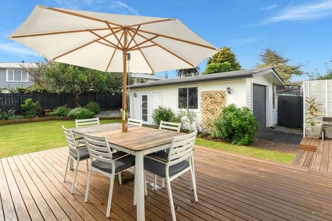 Photo of property in 66 Kingswood Road, Brookfield, Tauranga, 3110
