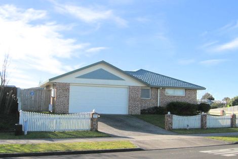 Photo of property in 27a Lloyd Drive, Nawton, Hamilton, 3200